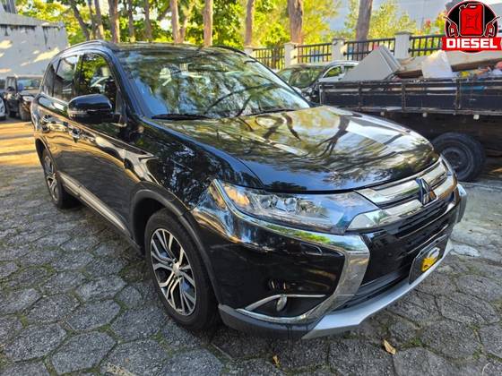 MITSUBISHI OUTLANDER 2.2 4X4 16V DIESEL 4P AUTOMÁTICO MITSUBISHI OUTLANDER 2.2 4X4 16V DIESEL 4P AUTOMÁTICO